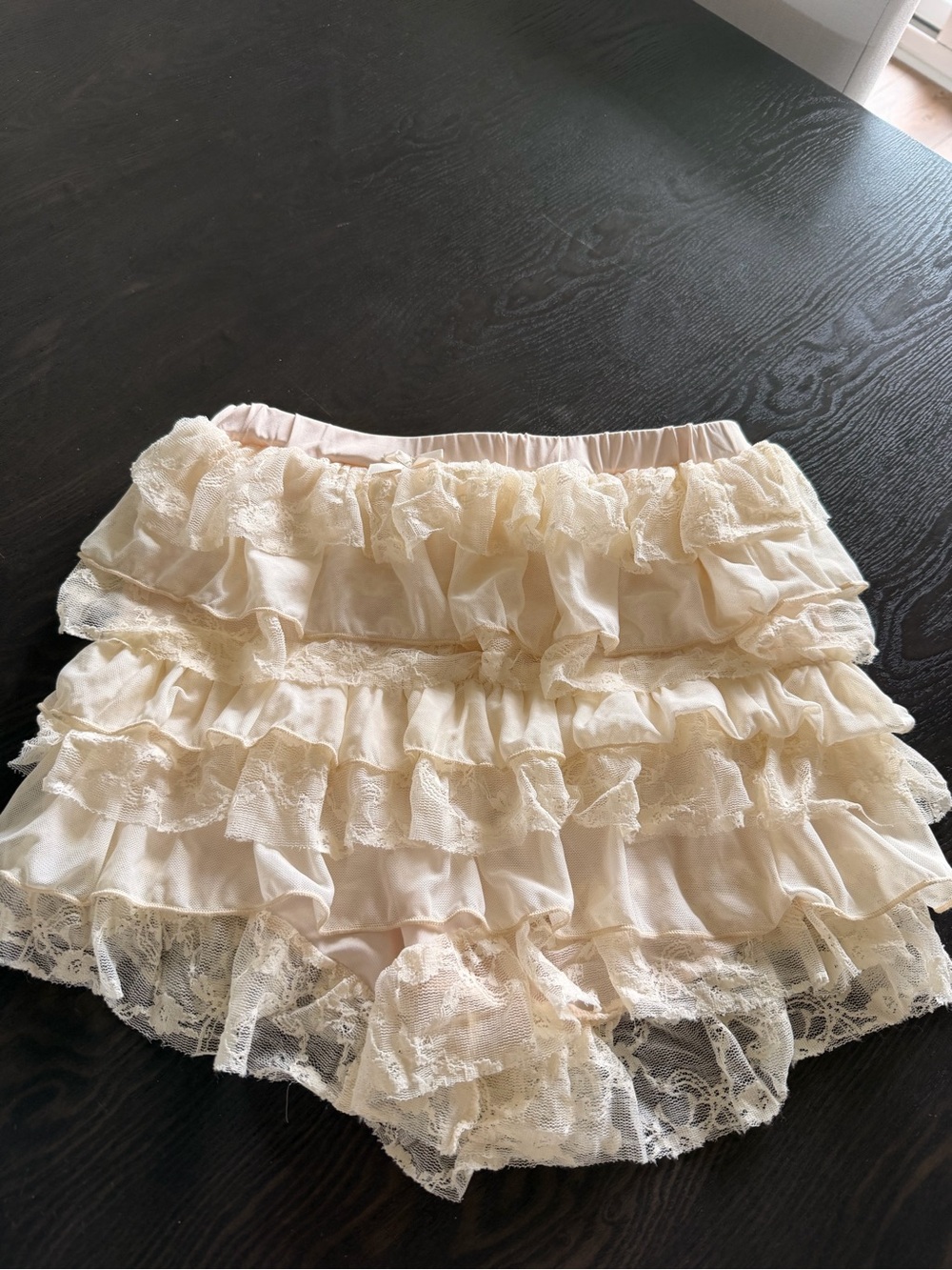 XS Ruffled Lace Tiered Mini Skirt Shorts - Cream
